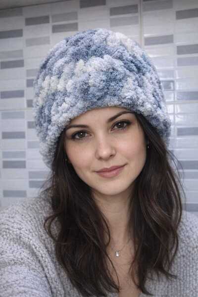 Dodemert Home Puffy Gray Hand Knitted Beanie