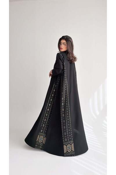 AYA MWT1032 - عباية اسود مع تدخيله لنن تطريز