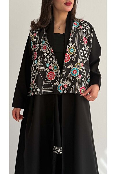 AYA MWT1033 - عبايه مع تدخيله لنن تطريز بالامام