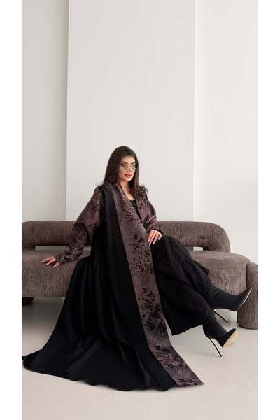 AYA MW2027 - عباية كريب مع اضافه تدخيلات من الكريب المشجر