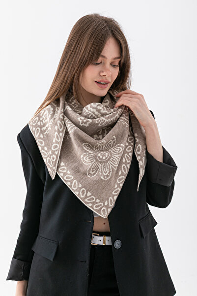 Wega Moda Women's Triangle Patterned Reversible Knit Shawl