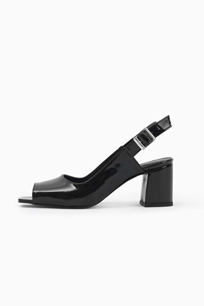 Mio Gusto Mina Black Color Patent Leather Women's Heeled Sandals