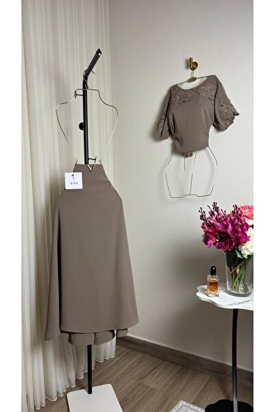 MYGROUP Skirt with blouse