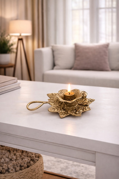 HOUSE2HOME El Yapımı Pirinç Şinanay Mumluk