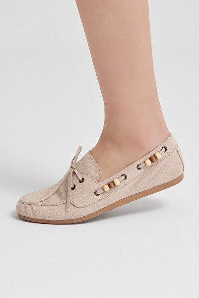 Tonny Black حذاء باليه نسائي مريح باللون البيج مع تفاصيل مطرزة بالخرز