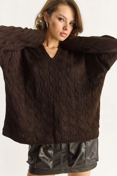 Hiccup Textured knitted sweater with a loose fit and V-neck LUCCI