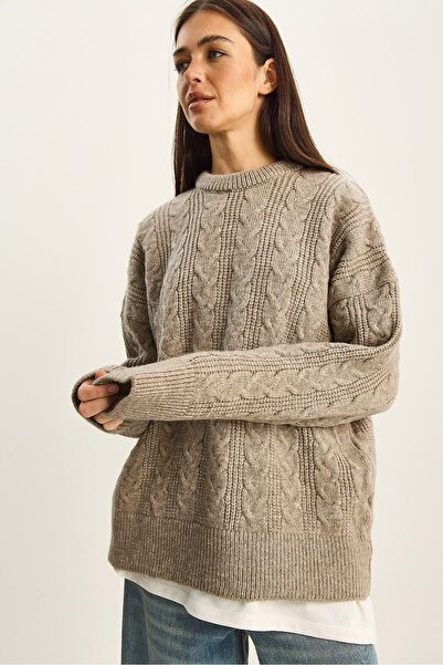 Hiccup LUCCI oversized chunky sweater with a crew neck