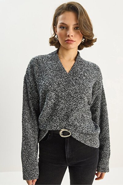 Hiccup LUCCI long-sleeved knitted sweater with V-neck
