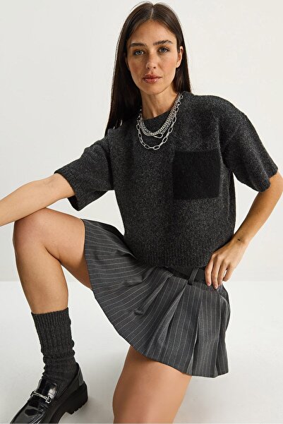 Hiccup Knitted sweater with Oversized round collar and Functional Pocket LUCCI