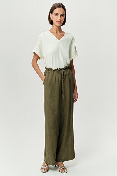 Exquise Wide Leg Regular Woven Trousers with Belted Laces and Pockets