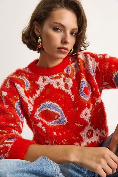 Hiccup LUCCI abstract chunky knit sweater with round collar