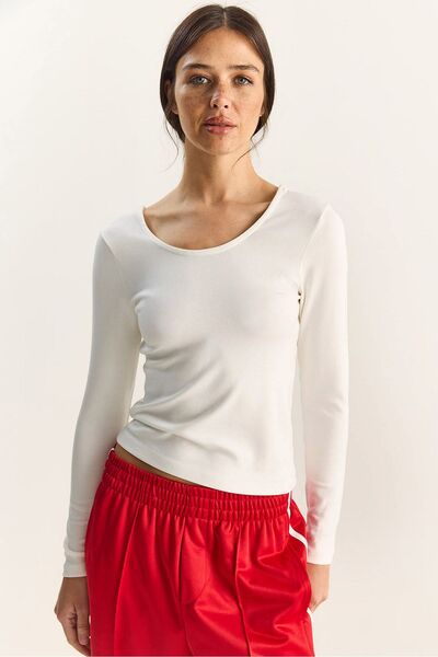Hiccup Knitted blouse with U-neck and Slim Fit LUCCI