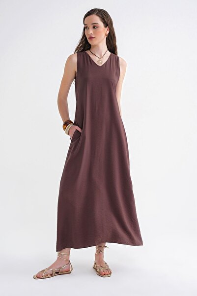 Hiccup Mixray V-neck maxi dress, sleeveless and pockets