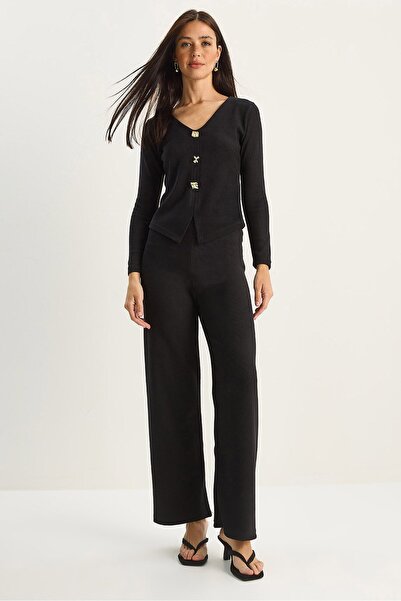 Hiccup LUCCI V-neck knitted two-piece set with wide cut