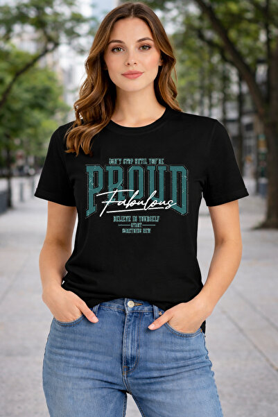 herkesemoda Βασικό μπλουζάκι με λεπτομέρεια εκτύπωσης Proud