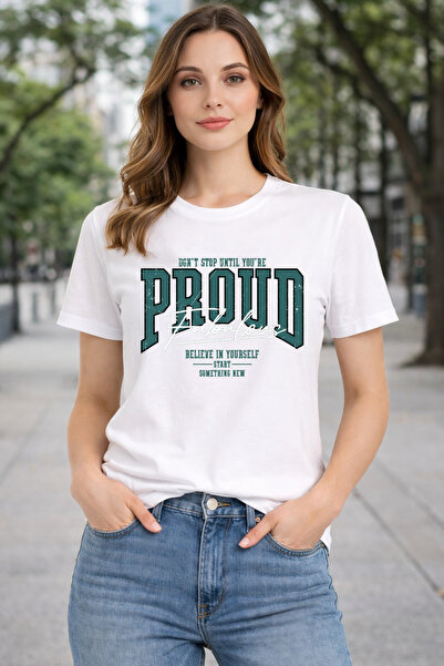 herkesemoda تي شيرت أساسي بتفاصيل طباعة فاخرة