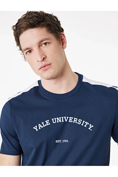 Printed Licensed Yale Navy Blue Men's T-Shirt 6SAM10031MK