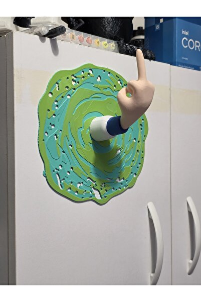 Pilovestik Rick ve Morty Orta Parmak Portal Anahtarlık