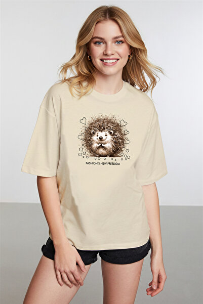 caddekombin Women's Oversize Cute Hedgehog Printed Beige T-Shirt