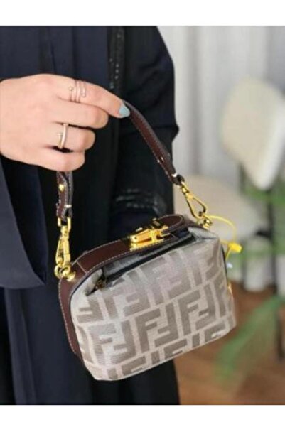 Generic Handbag and shoulder bag, high quality material, with accessories