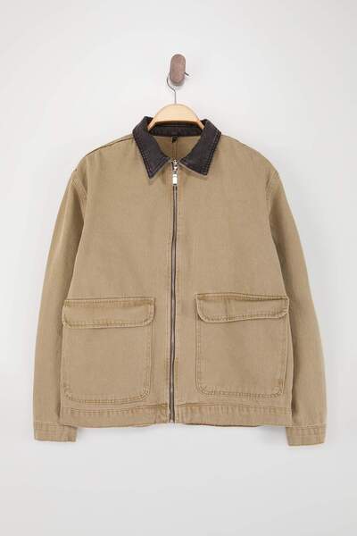 Trendyol Collection Beigefarbene reguläre Jeansjacke mit Taschen TMNSS26CE00001