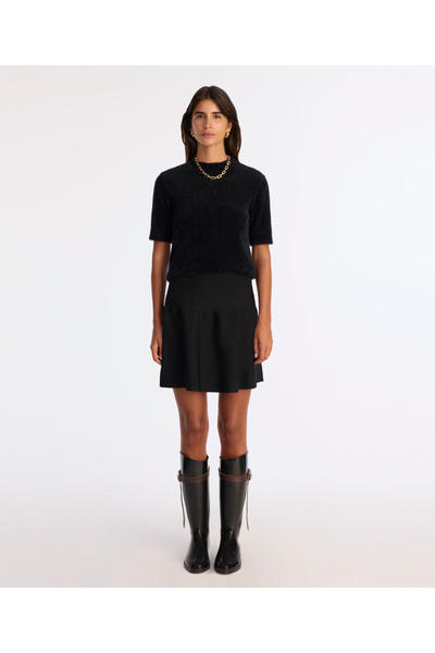 Yargıcı Volanlı Kısa Triko Etek