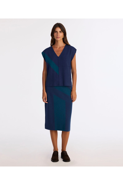 Yargıcı Regular V-Neck Sleeveless Sweater