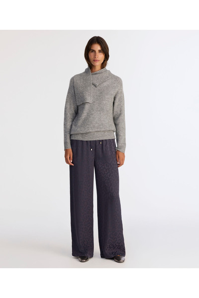 Yargıcı Regular Shawl Collar Long Sleeve Sweater