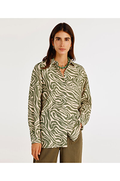 Yargıcı Kemer Detaylı Gömlek