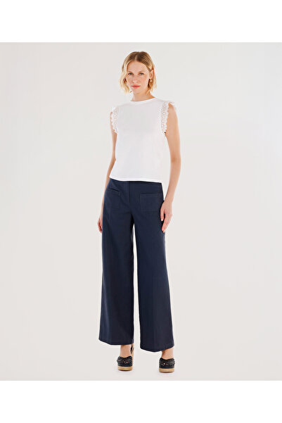 Yargıcı Crew Neck Sleeveless T-Shirt with Embroidery Detail