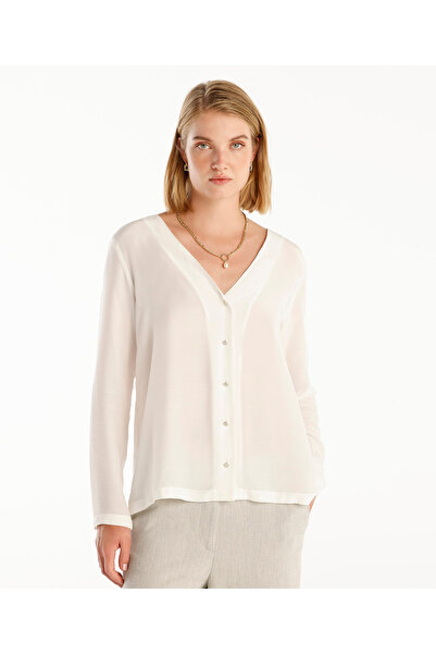 Yargıcı V-Neck Shirt
