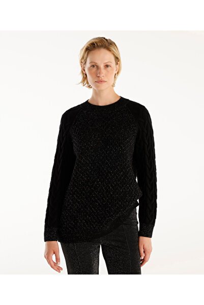 Yargıcı Bisiklet Yakalı Simli Örgülü Kazak