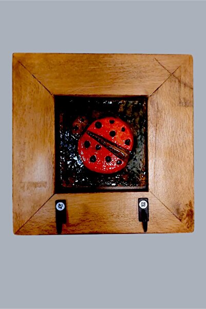 toprakanaart UĞUR BÖCEĞİ, AHŞAP ÇERÇEVELİ SERAMİK EL YAPIMI ANAHTARLIK 14,5x1...