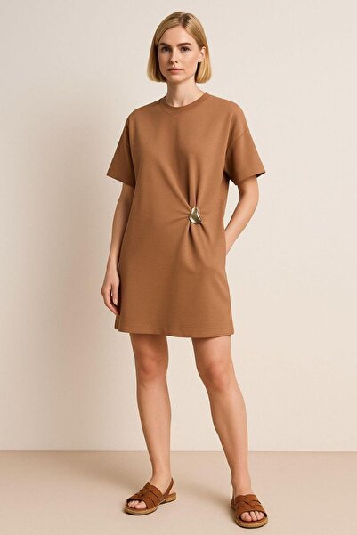 Ecenin Favorileri Rochie midi cu detaliu de piatră cu croială confortabilă