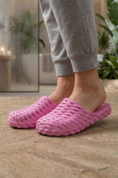 GEZER Yazlık Kaydırmaz Taban Islak Zemin Kadın Terlik