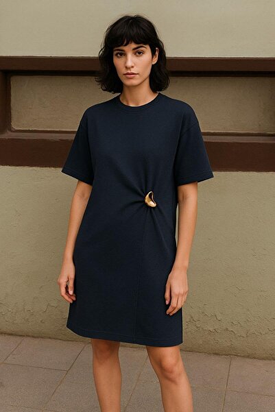 Ecenin Favorileri Rochie midi cu detaliu de piatră cu croială confortabilă