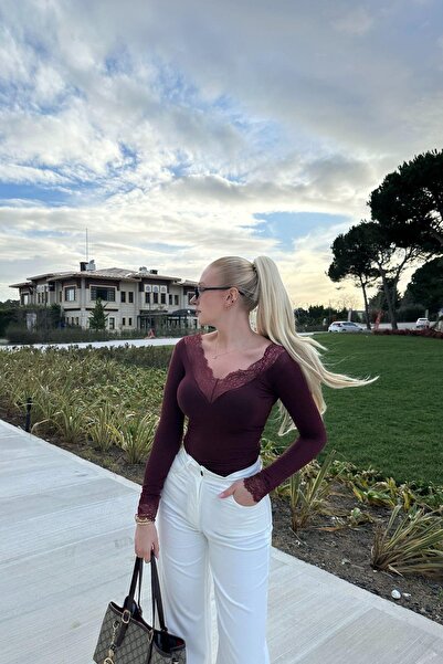 lizge giyim V-Neck Lace-Cut Cashmere Blouse