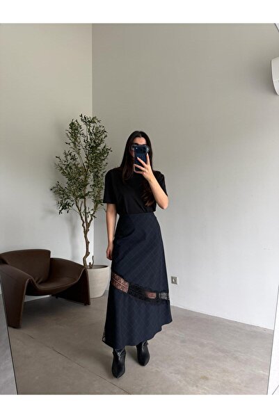Bade Butik Navy blue lace slit skirt