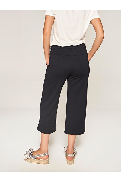 Faik Sönmez Straight Fit Knitted Capri B00057