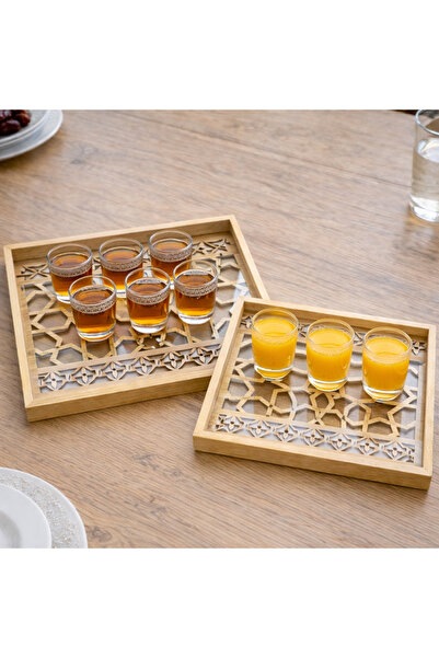 WOOD طقم من صينيتين خشبيتين للتقديم بقاعدة زجاجية ونقوش زخرفية مقطوعة بالليزر