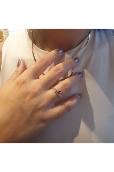 Sembol Gold Quenn Altın Yüzük 14K Kök Yakut Taç Tasarım