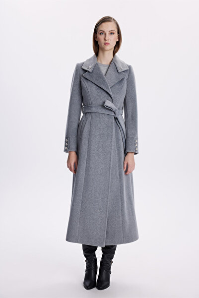 Zühre Taş Işlemeli Yaka Detaylı Kuşaklı Gri Kaban 13655