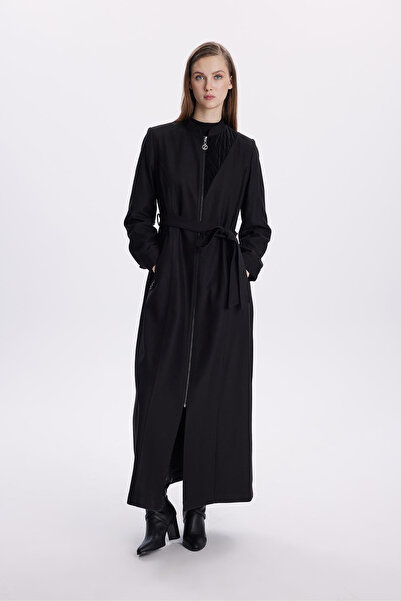 Zühre Чорний плащ з коміром-стійкою та поясом на блискавці 13598