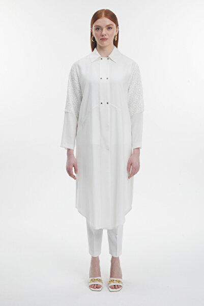 Zühre Дълга туника в цвят екрю с яка тип риза и дантелени детайли 1575
