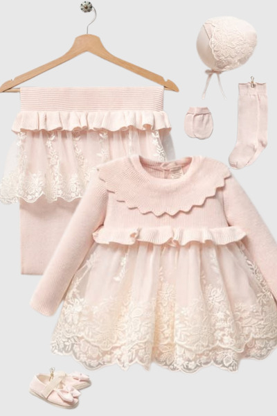 Naka Concept صندوق هدايا فاخر للفتيات الرضع من فيلميرا روزيل، طقم للمواليد ال...