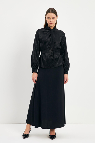 Zühre Yaka Detaylı Desenli Ikili Siyah Takım 1400