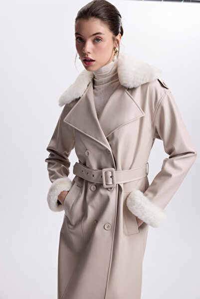 Zühre Trenci cu detaliu din blană colorată în piatră 13521 - mâneci și umeri