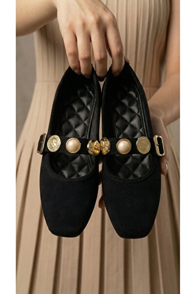 Beyond Дамски черни суедни балетни пантофки с катарама, 1 см ток BYNDPT03