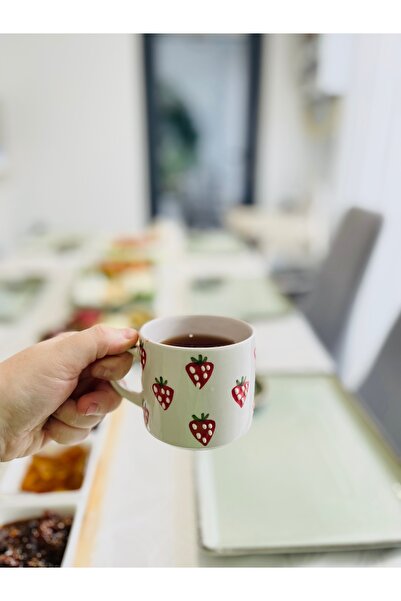 Ekin Concept Çilek Desenli Seramik Kupa, Çilekli Kupa, El Yapımı Seramik Kupa...