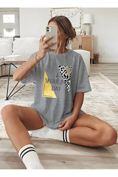 caddekombin تي شيرت نسائي باللون الرمادي بطبعة الفهد والذهبي مطبوع